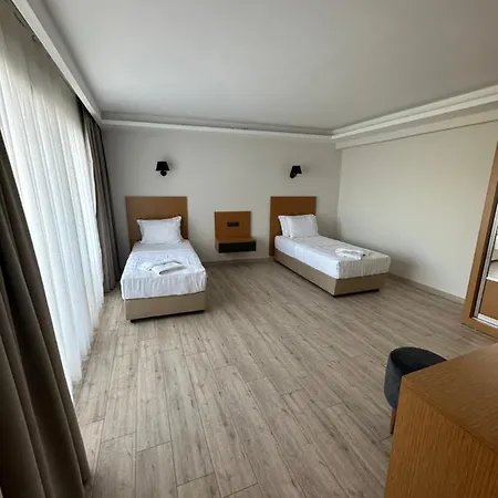 Nova Butik * Чешме